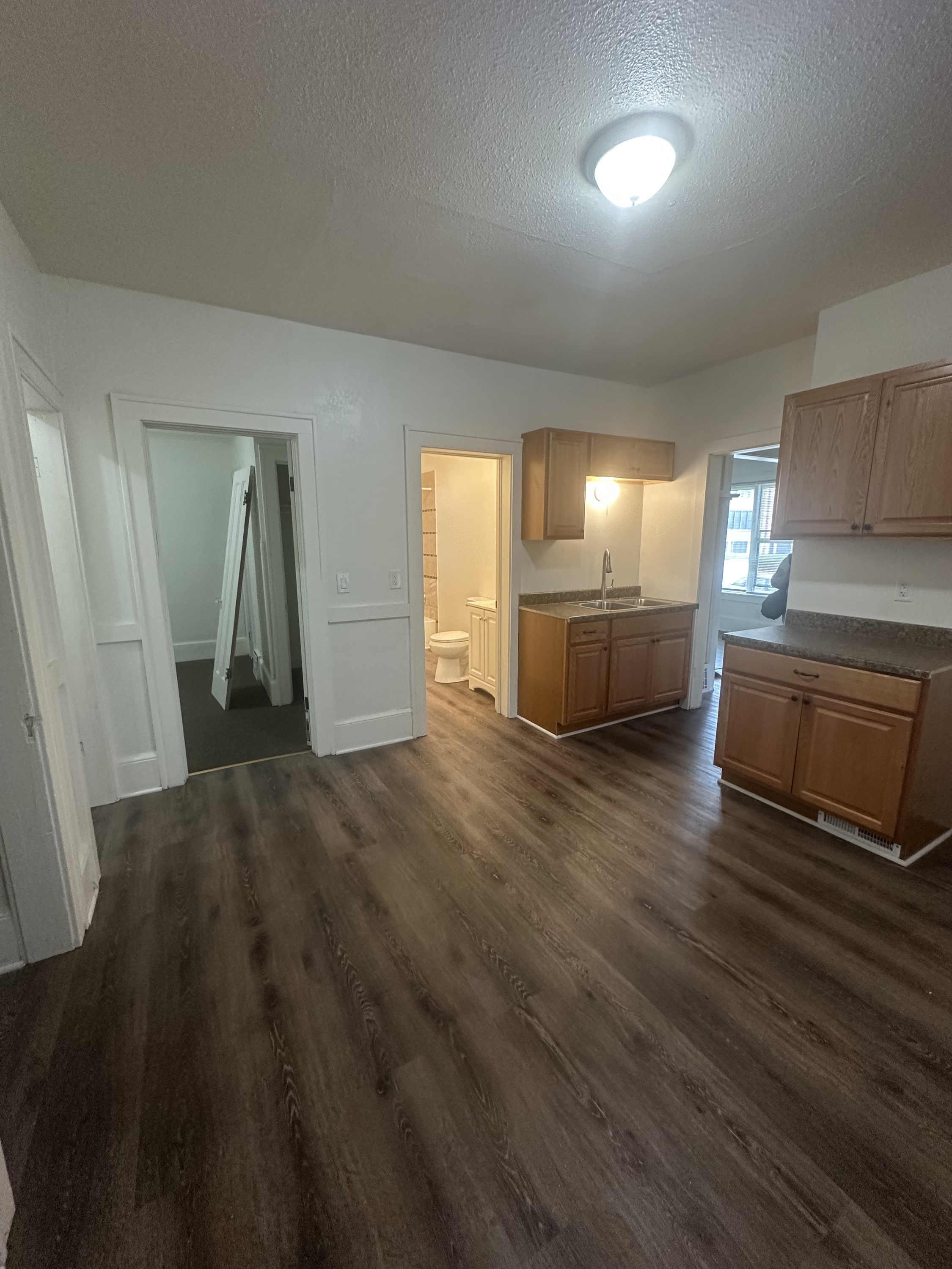 3221 North 38th Street